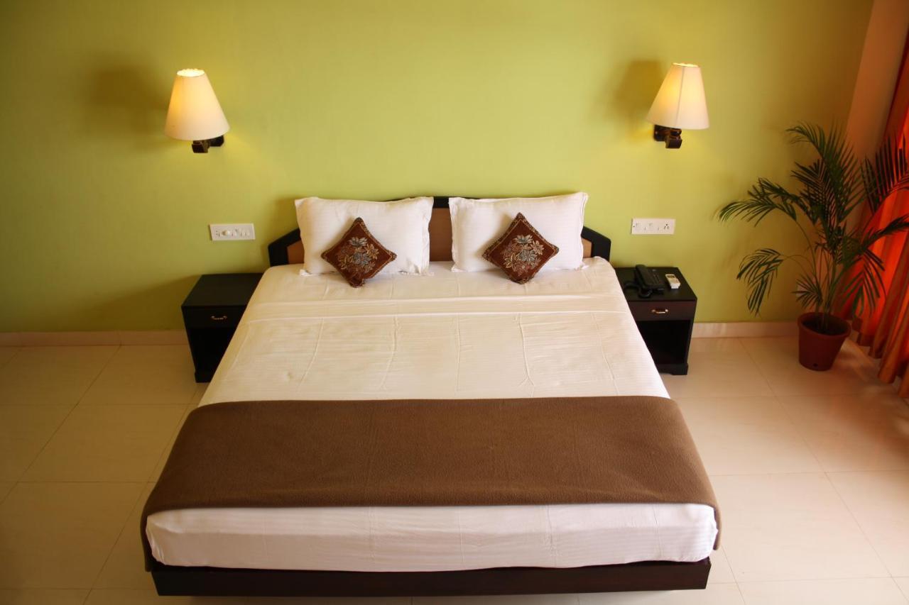 קובאלאם The Ocean Park Beach Resort מראה חיצוני תמונה