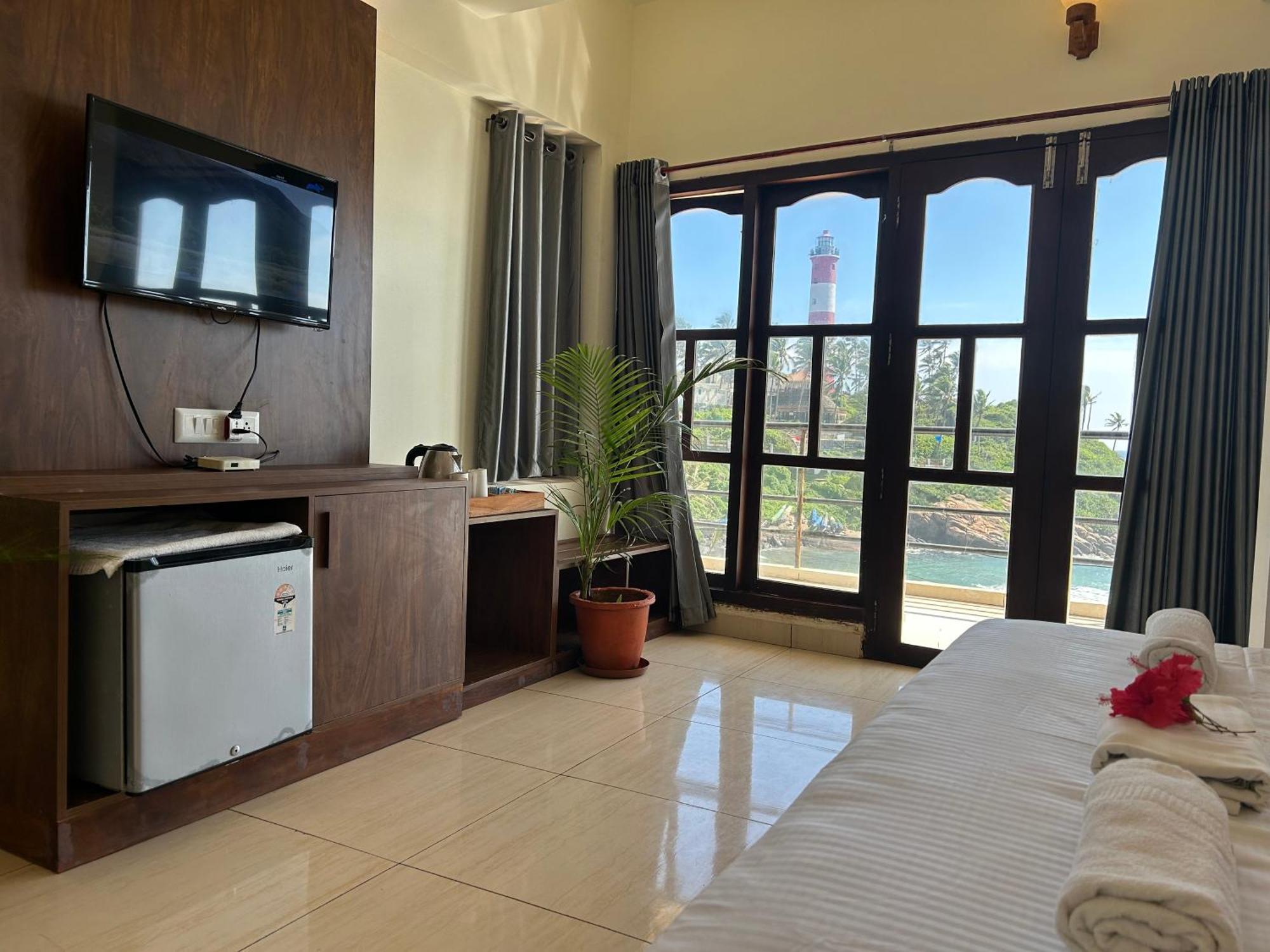 קובאלאם The Ocean Park Beach Resort מראה חיצוני תמונה