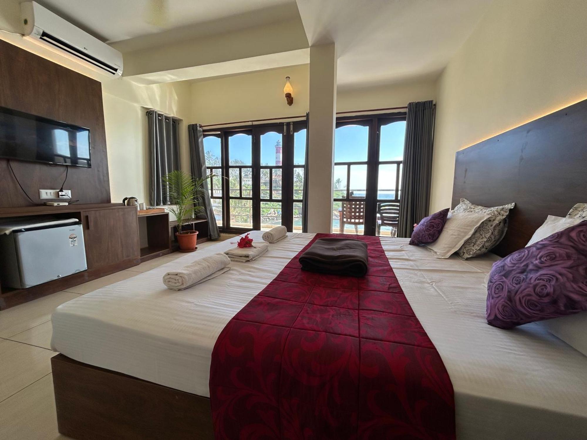 קובאלאם The Ocean Park Beach Resort מראה חיצוני תמונה