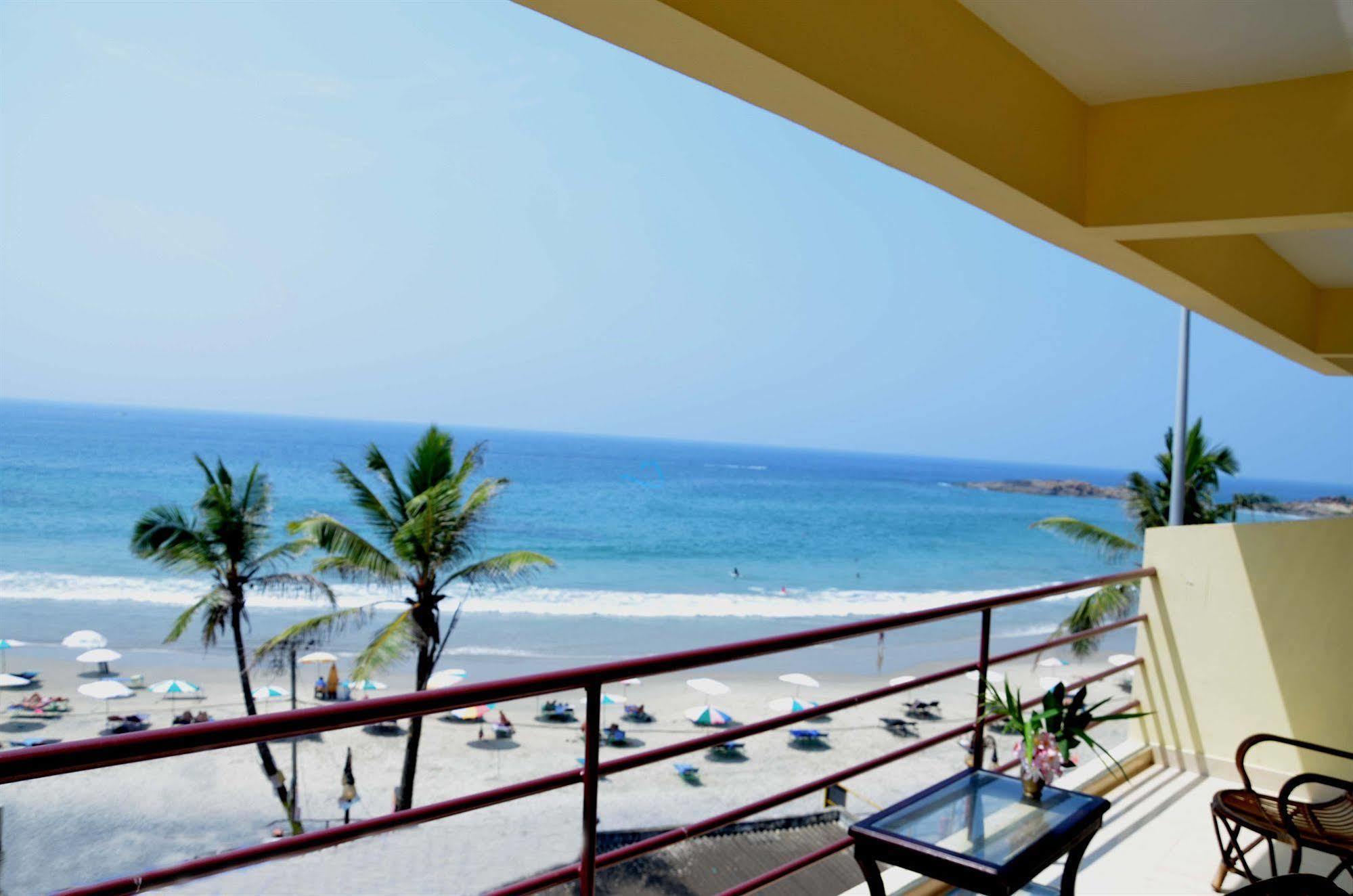 קובאלאם The Ocean Park Beach Resort מראה חיצוני תמונה